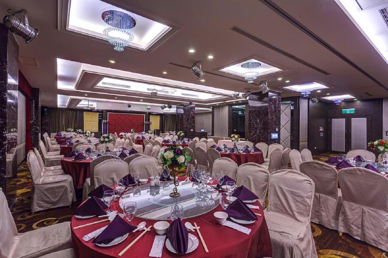 苗栗馥艺金郁金香酒店 竹南 外观 照片